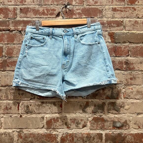 Abercrombie & Fitch The Mom Short High Rise Size 29 Size 8 - Picture 2 of 6